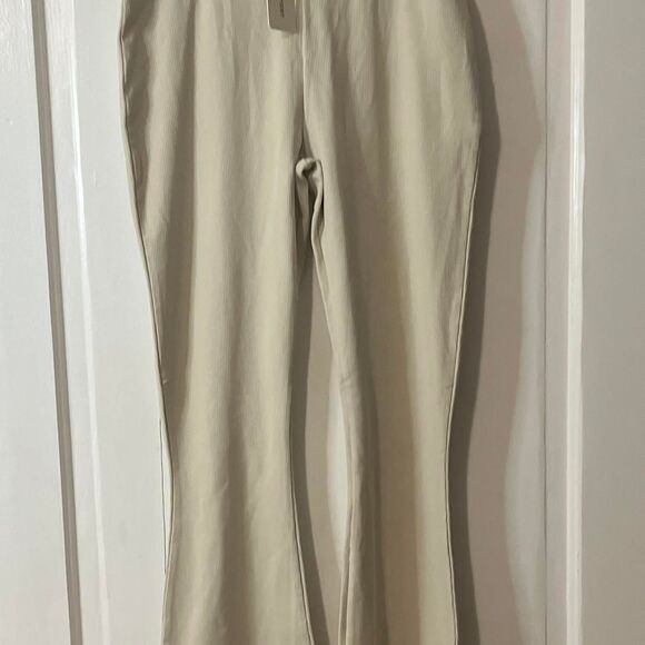 NWT Pink Soda Sport Women’s Ivory Ribbed High Waisted Flare Pants Size M - Picture 1 of 5